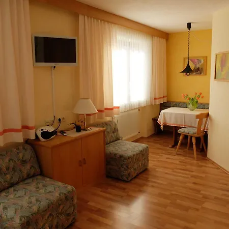 Διαμέρισμα Gaestehaus Nocker Ζέεφελντ